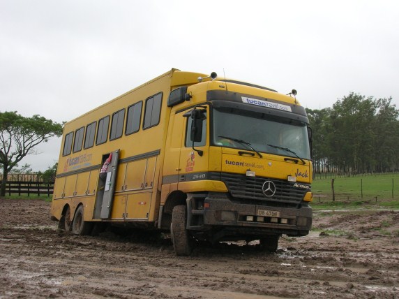 Weggezakt in de modder op de vorige trip.